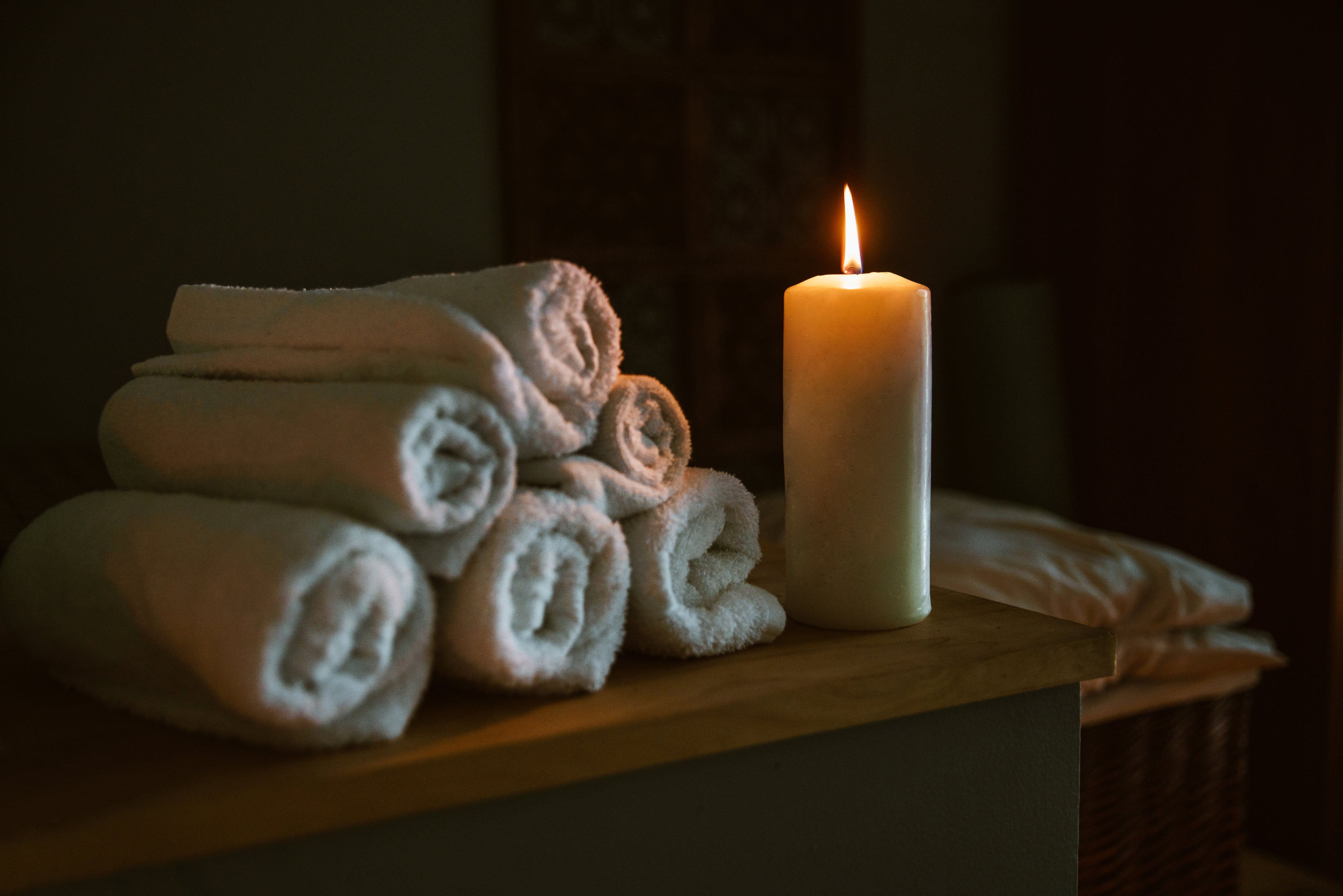 candle-lit-at-spa